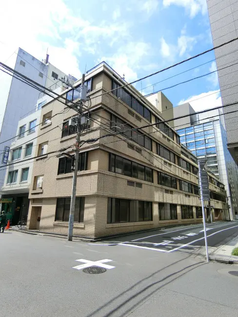 第2日成ビル外観